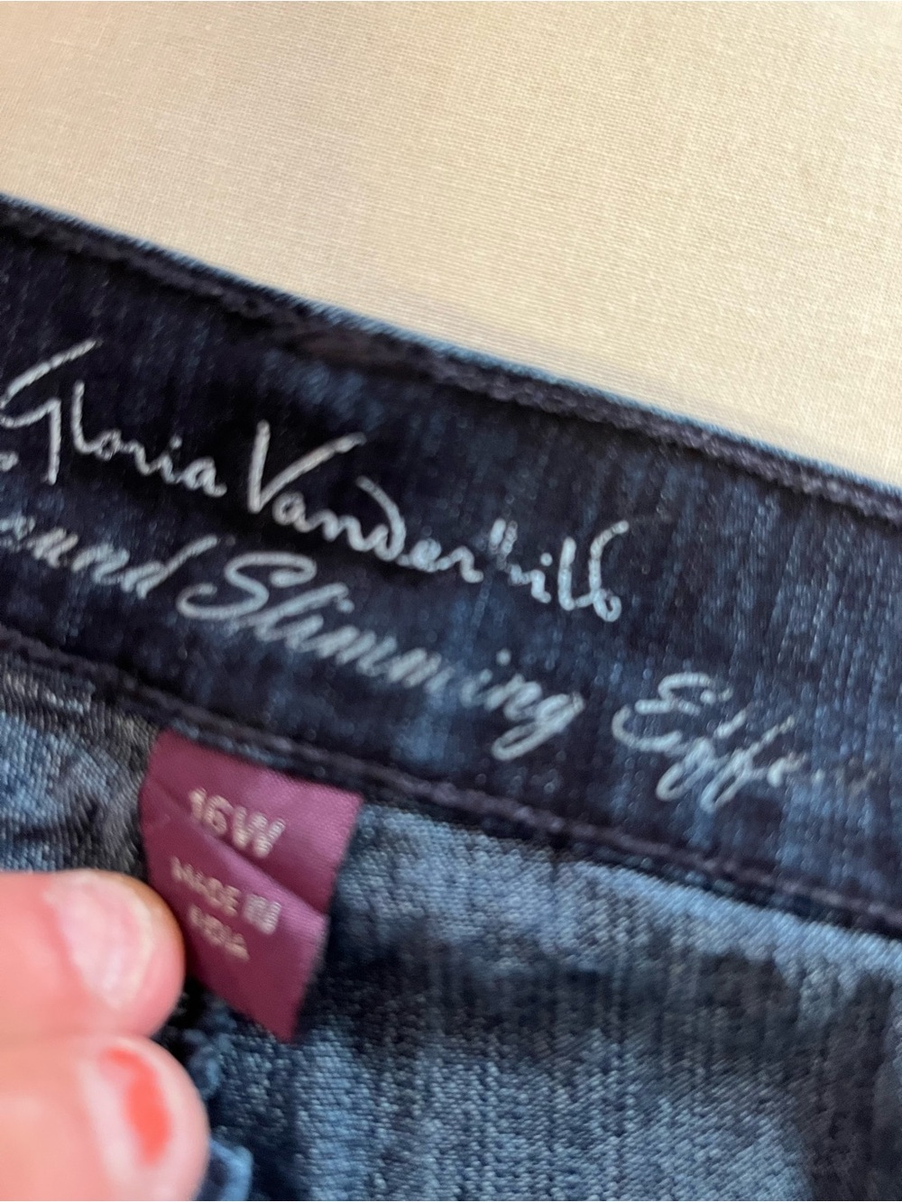 Gloria Vanderbilt denim capris with fancy pockets-Ladies 16W - Picture 5 of 8